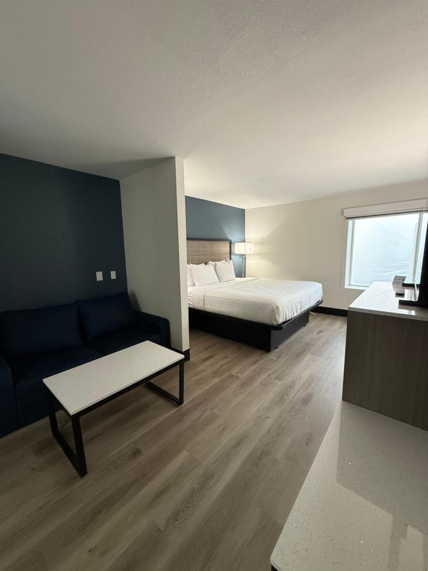 ซูเปอร์ 8 บาย วินด์แฮม บาตาเวีย อีสต์ ออฟ เดเรียน เลก ธีมพาร์ค Hotel บาเทเวีย ภายนอก รูปภาพ
